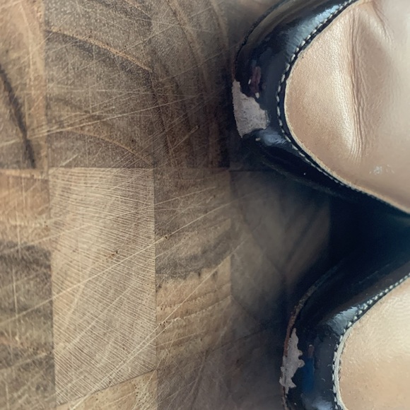 Manolo Blahnik pumps. Size 38.5 EU. Nude with patent leather trim. - Picture 5 of 5